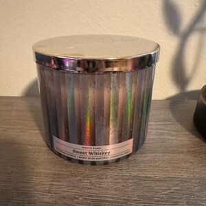 White Barn Sweet Whiskey Candle